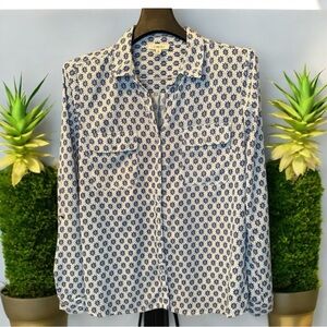 Como Blu…Blue and White Patterned Button-Up Shirt. Size M like new.